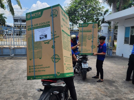 Quà tặng cho nhân viên dịp lễ 30/4