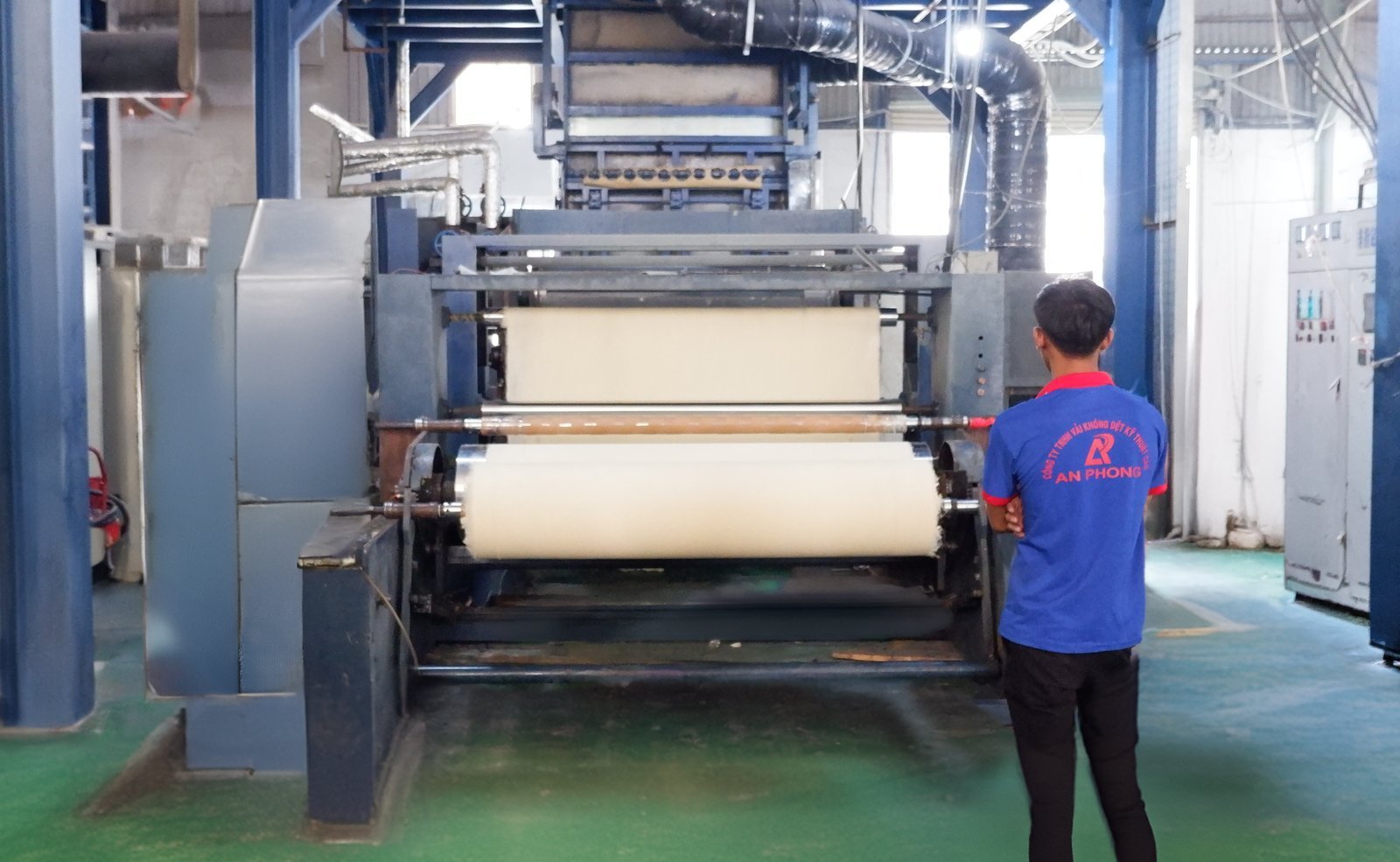 Dây chuyền sản xuất vải không dệt PP spunbond tại nhà máy An Phong